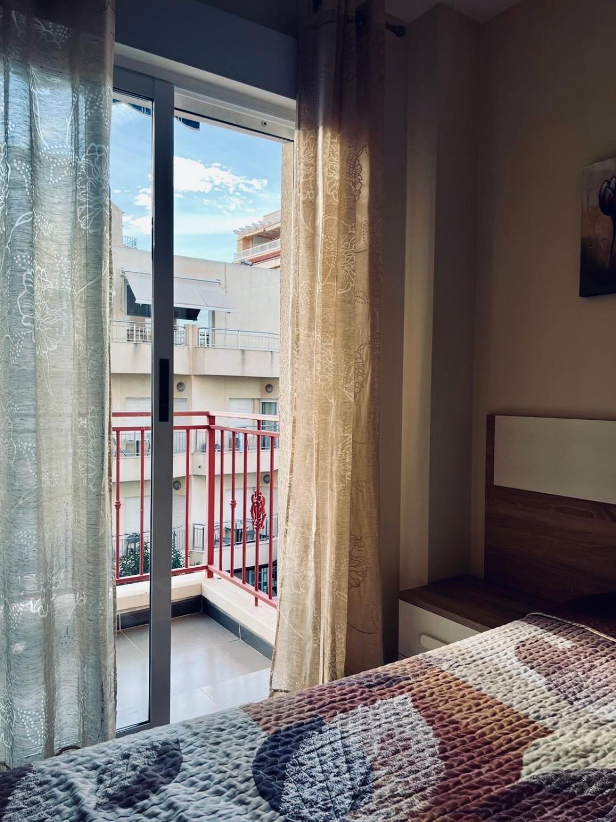 Nice And New Furnished Apartments In Torrevieja Centre Buitenkant foto