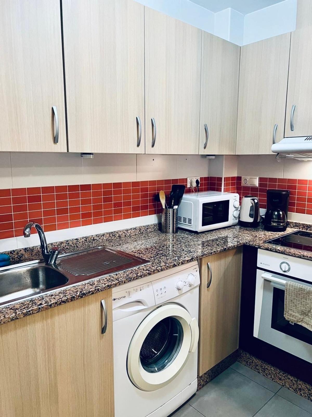 Nice And New Furnished Apartments In Torrevieja Centre Buitenkant foto